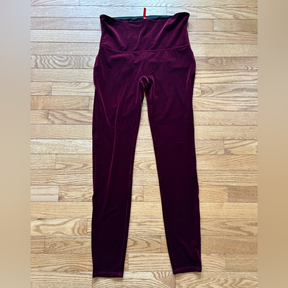 Spanx Burgundy velvet leggings.  Size XL
